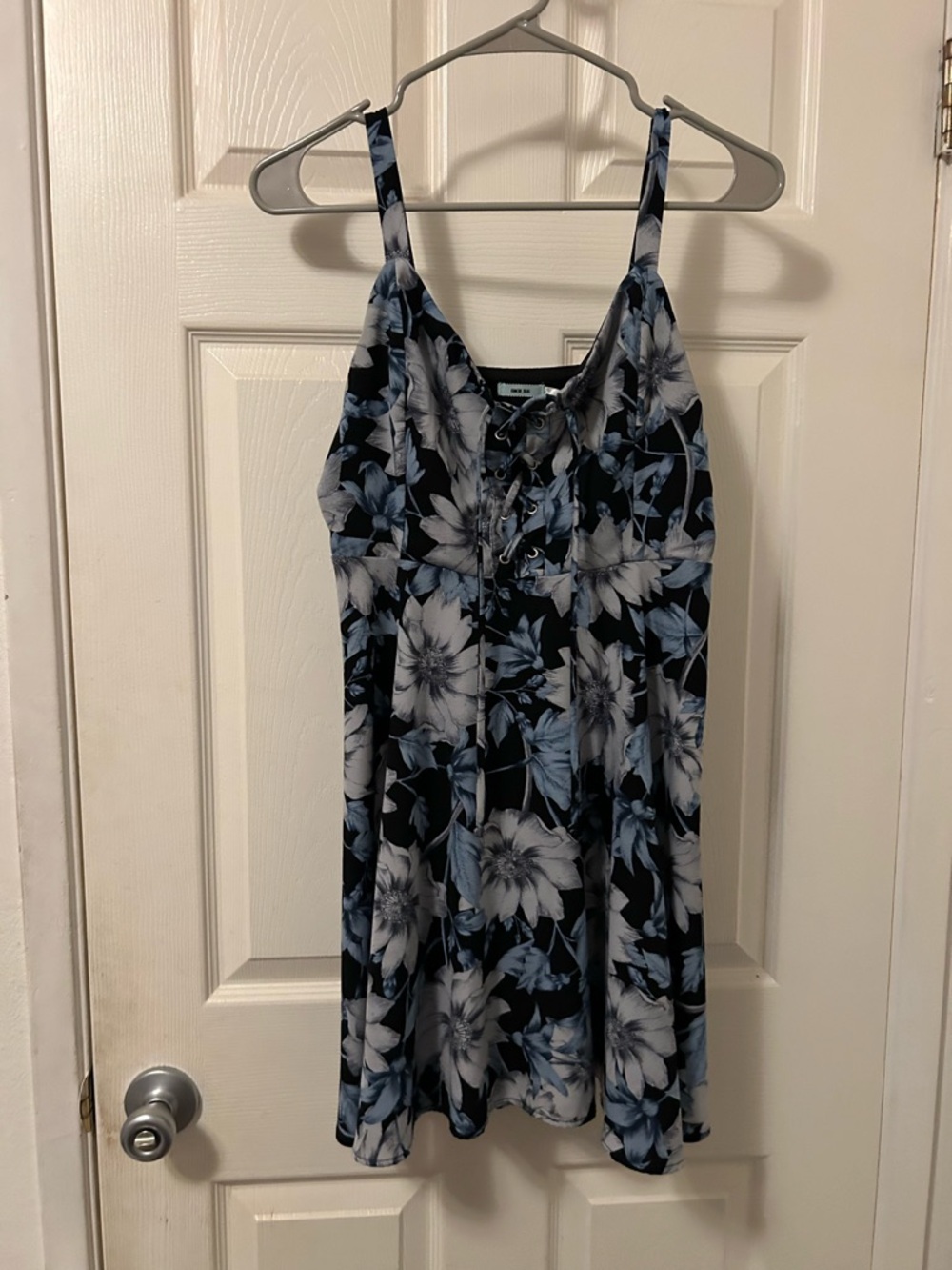 Kimchi Blue by Urban Outfitters Black Light Blue Floral Mini A Line Skater Dress